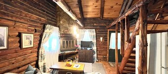 Timberline Cabins - The Wilmington Cabin - Hot tub, WiFi, Pets, Fireplace
