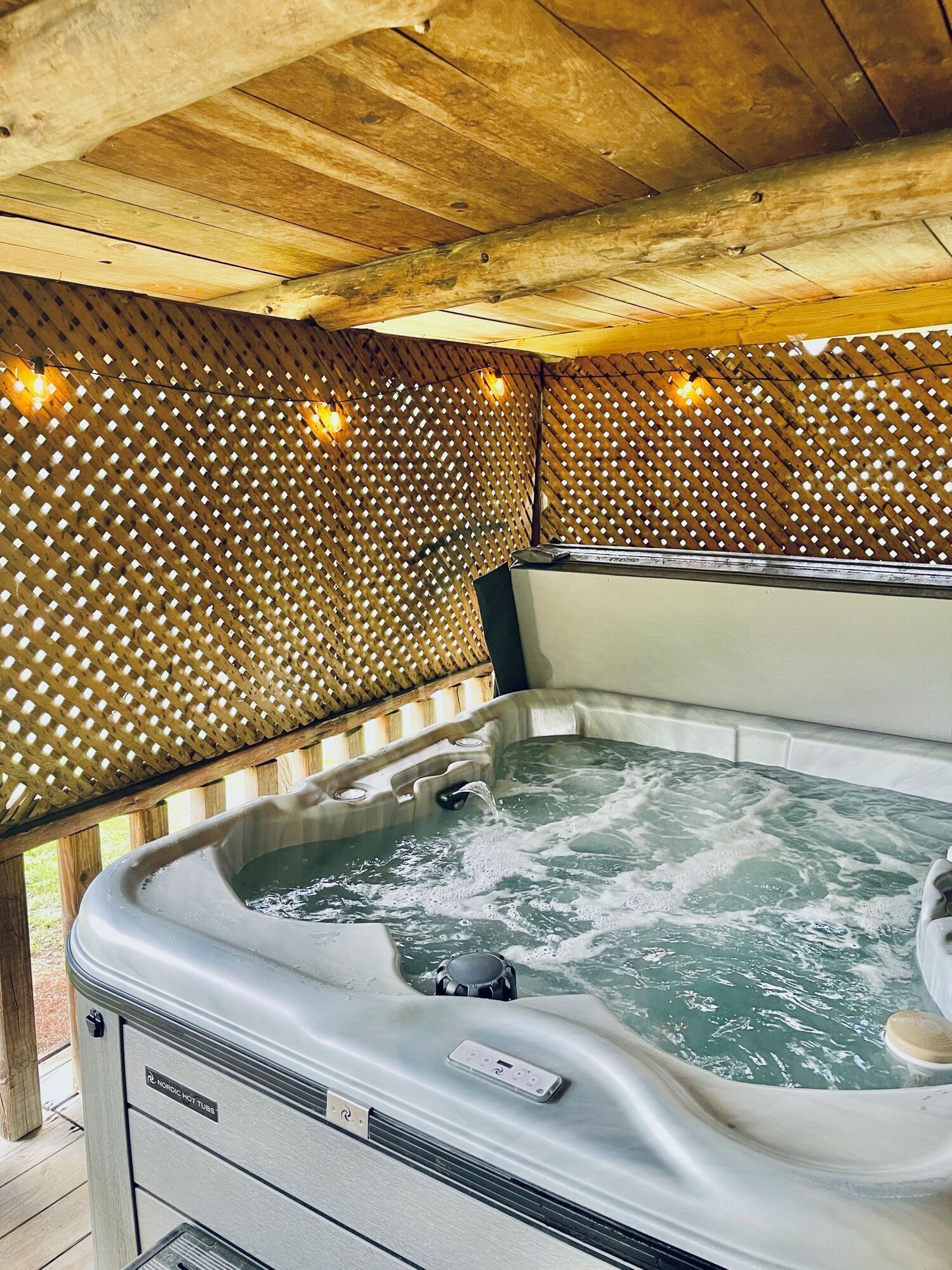 Bain à remous extérieur