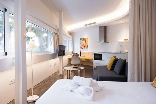 Bügeleisen/Bügelbrett, WLAN, Bettwäsche