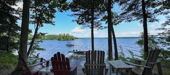 Newly Remodeled 5-BR Waterfront home on Sebago Lake â Spacious and Stunning!