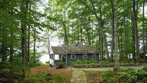 Exterior - Charming pet-friendly camp on peaceful Panther Pond! (Raymond)