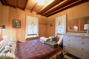 2 Schlafzimmer, Bügeleisen/Bügelbrett, kostenloses WLAN