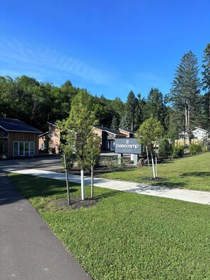 Property grounds - Whistler Studio (Ellicottville)