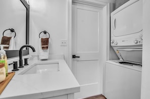 Hair dryer, towels - Telluride Bungalow (Ellicottville)