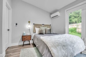 2 chambres, fer et planche à repasser, Wi-Fi, draps fournis