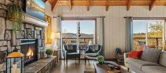 WOW! 4BR Cabin w/ EPIC Lake Views, Hot Tub, Lake Access. Arcade Games. Pets OK