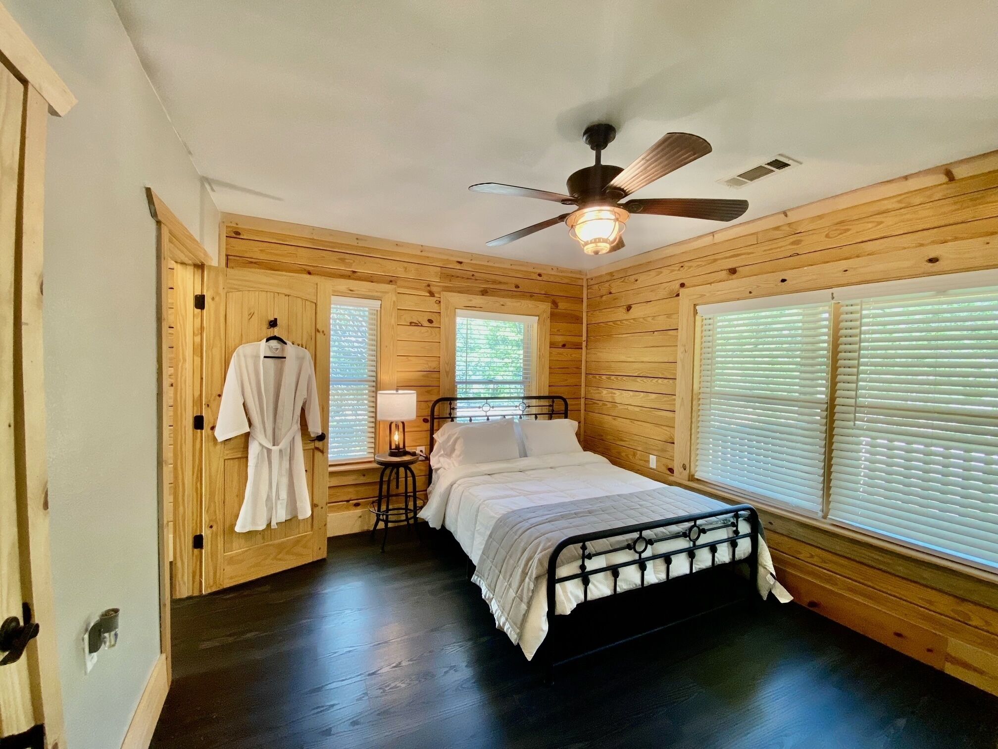 Cabin at Chitt's Creek , Welcome to Chitt's Creek!