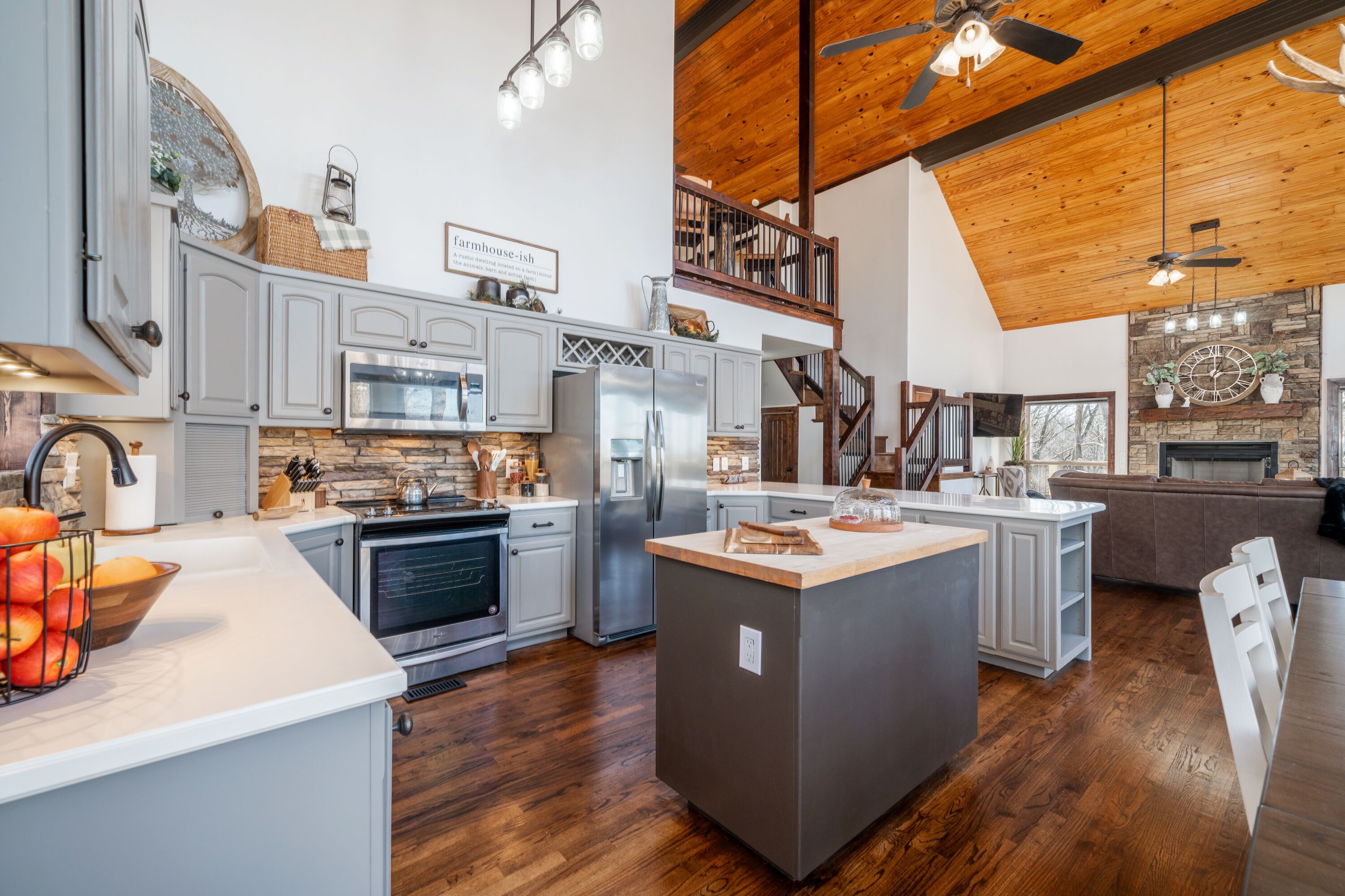 Three houses on 160 Acres | Perfect for Large Family Gatherings