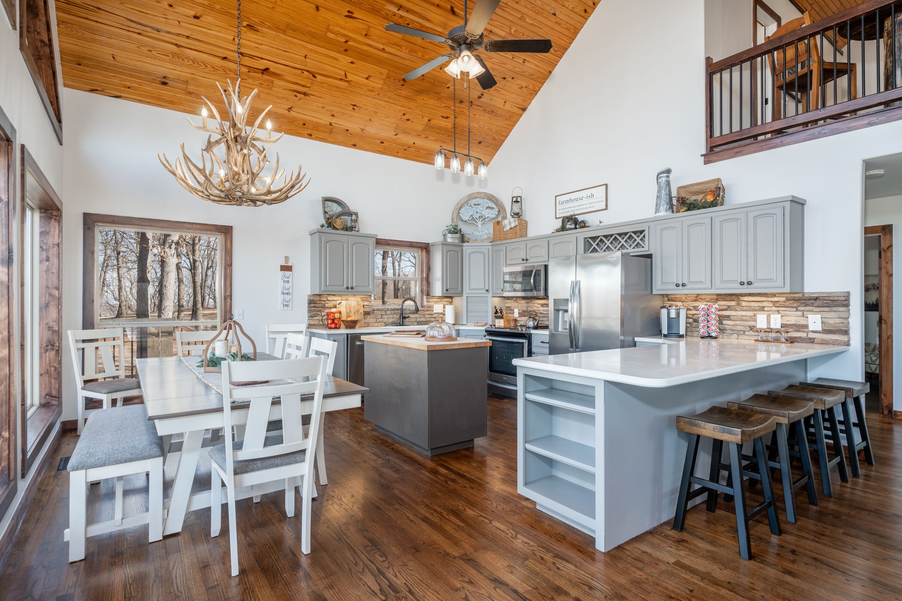 Three houses on 160 Acres | Perfect for Large Family Gatherings