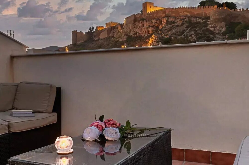 Flamenco House at the foot of the Alcazaba