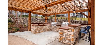 Cozy 1BD Near Walmart HQ | Long Stay Discounts R1