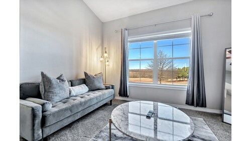 Winter Rates 1BD Near Walmart HQ | Long Stay Discounts R1