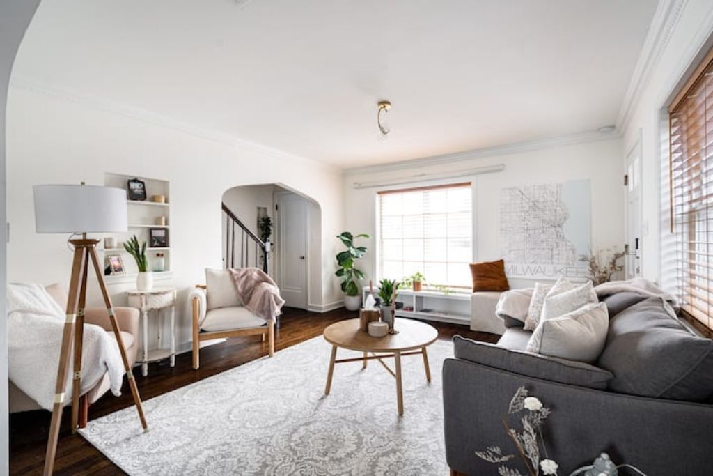 Old Charm Enderis Park Townhouse!