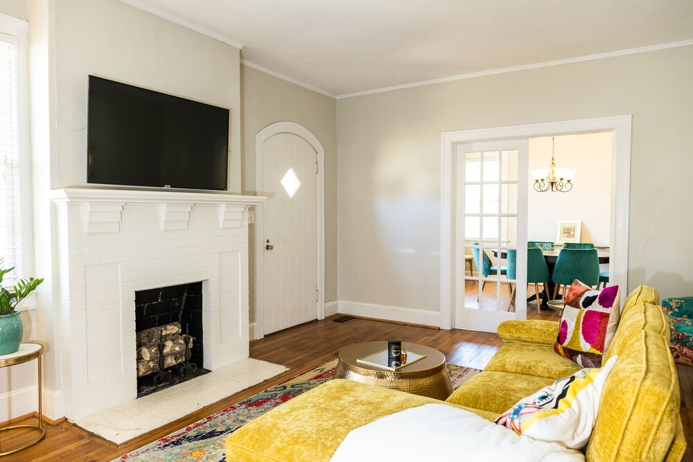 Charming cottage near downtown Opelika!