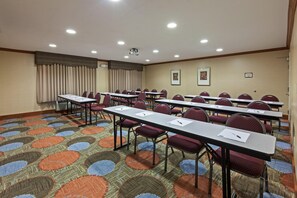 Meeting facility - Nw Near Six (San Antonio)