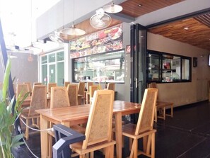 تناول الطعام