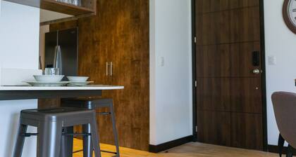 Luxurious, modern and central (Z10)