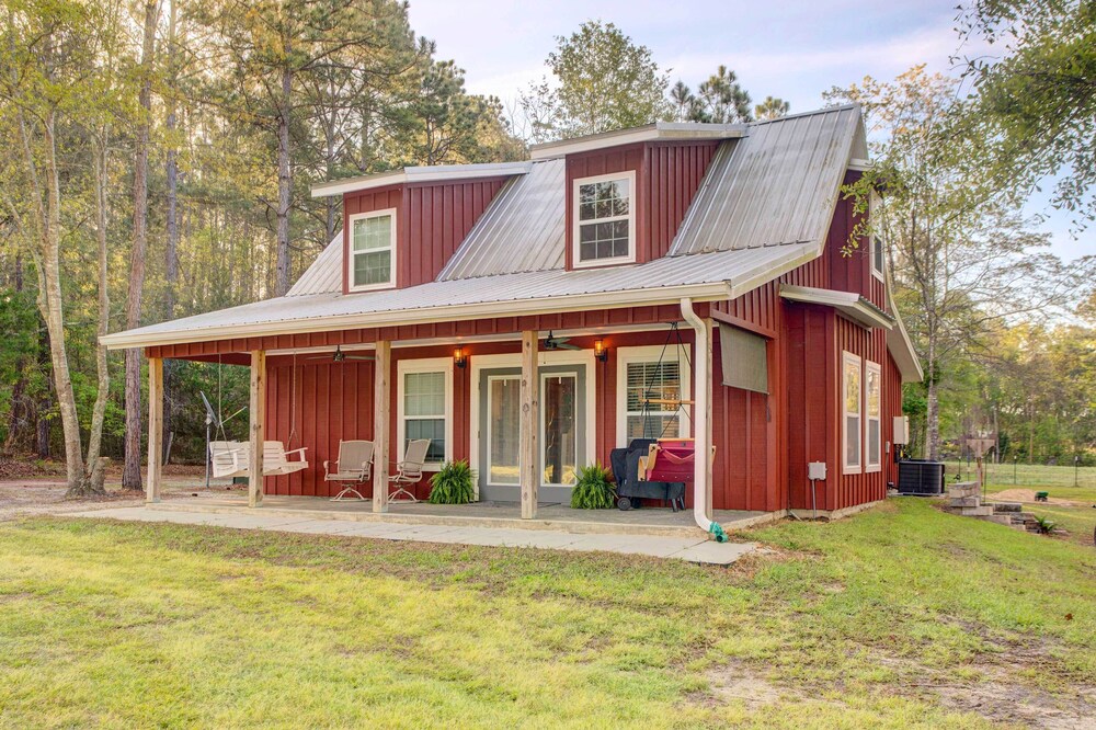 Charming Rural Vacation Rental w/ Lake Access!