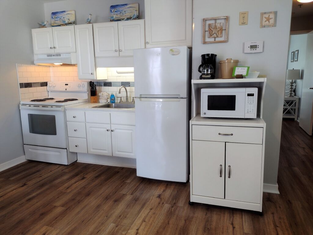 Suite 207 W/ Queen Bed