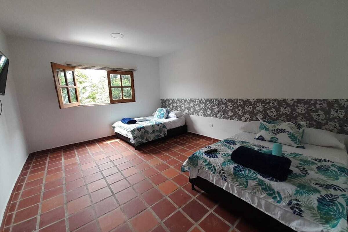 Basic Quadruple Room | Free WiFi, bed sheets