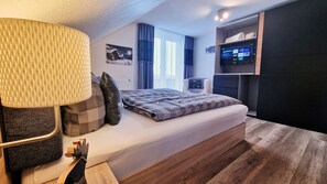 2 bedrooms, in-room safe, desk, iron/ironing board - Family-friendly 3-room vacation apartment with alpine views in Pfronten Mitte (Pfronten)