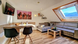 Living area - Family-friendly 3-room vacation apartment with alpine views in Pfronten Mitte (Pfronten)
