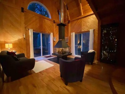 Cottage by River Falls with Hot Tub & Sauna