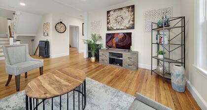 5BR 2BTH Bright & Spacious Apt in Brighton