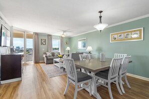 Dining - 2BR- 6th floor- South Angled Oceanview Condo| Free Parking| Resort Access| (North Myrtle Beach)