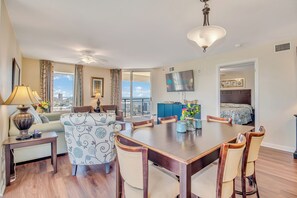 3 bedrooms, free WiFi, bed sheets - 3BR- 11th floor- North Lake & Oceanview Back Corner|Free Parking| Resort Access| (North Myrtle Beach)