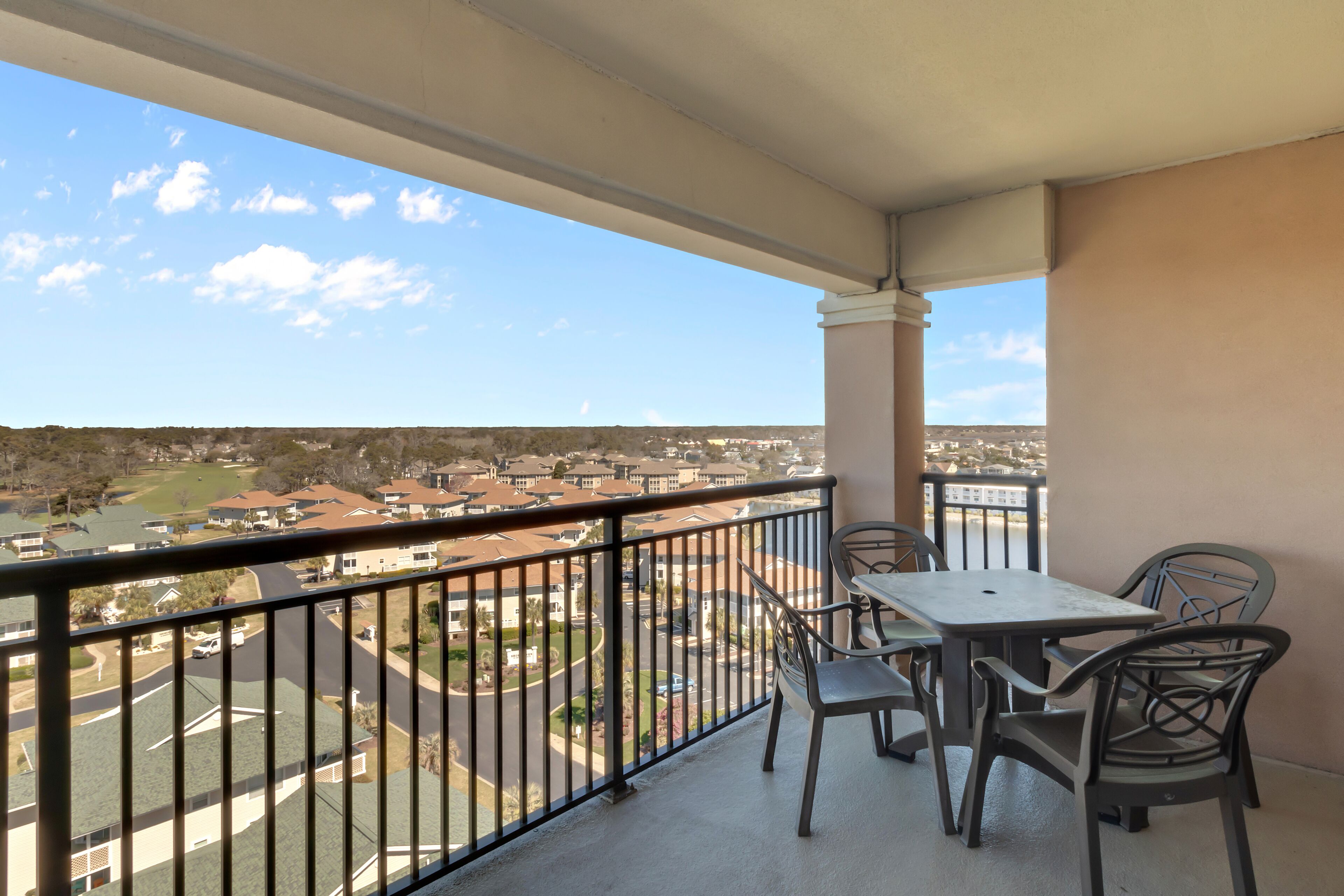 3BR- 11th floor- Lake & Golf View condo|Short walk to beach| Resort Access|