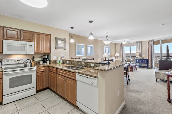 Fridge, microwave, oven, stovetop - 3BR- 14th floor- Lake & Golf View condo|Short walk to beach| Resort Access| (North Myrtle Beach)