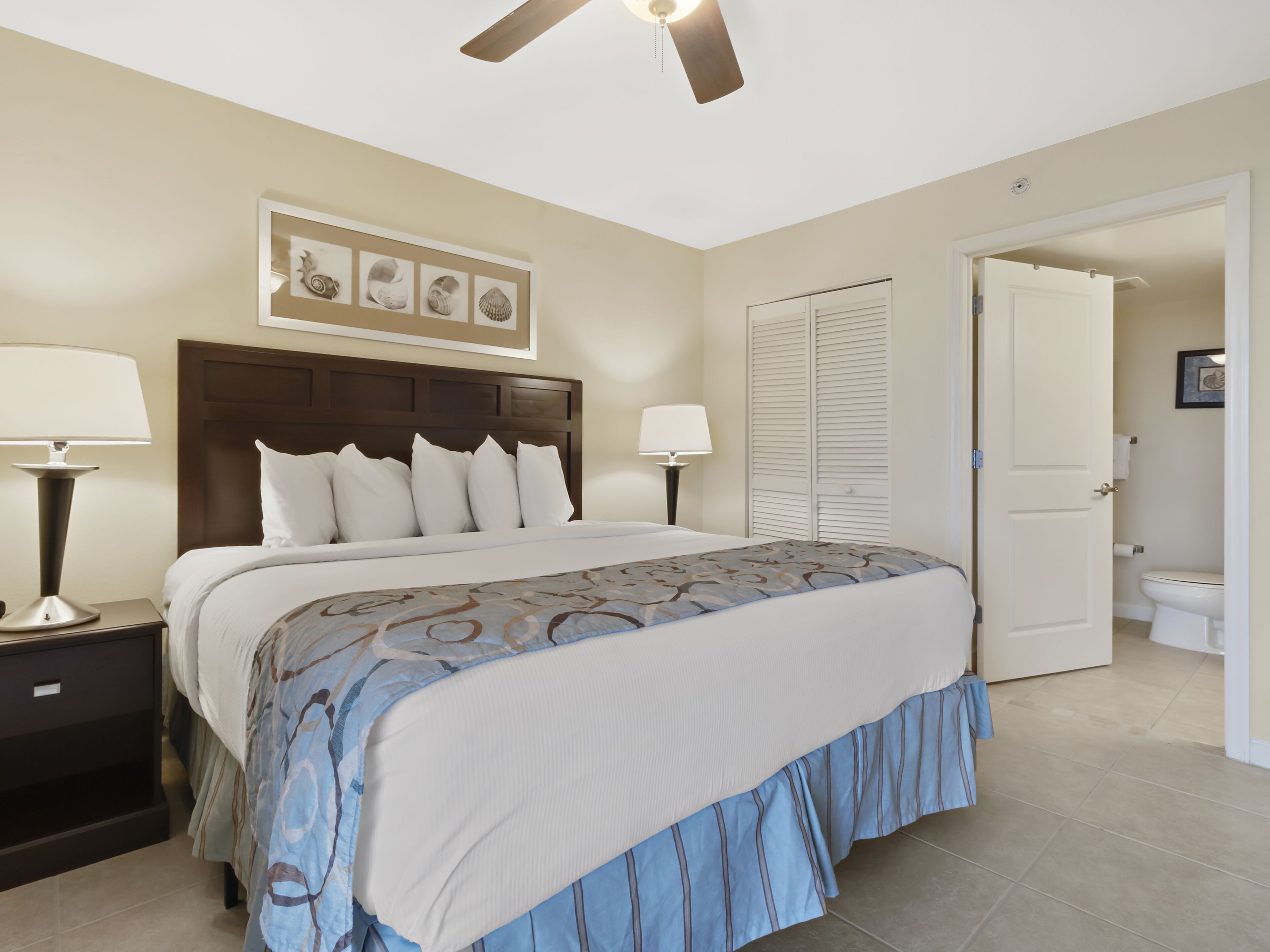 3BR- 15th floor- Lake & Golf View condo|Short walk to beach| Resort Access|