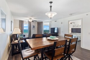 Dining - 3BR 12th fl South Oceanview |Short walk to beach (North Myrtle Beach)