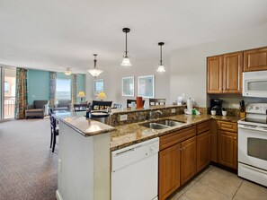 冰箱、微波炉、烤箱、炉灶