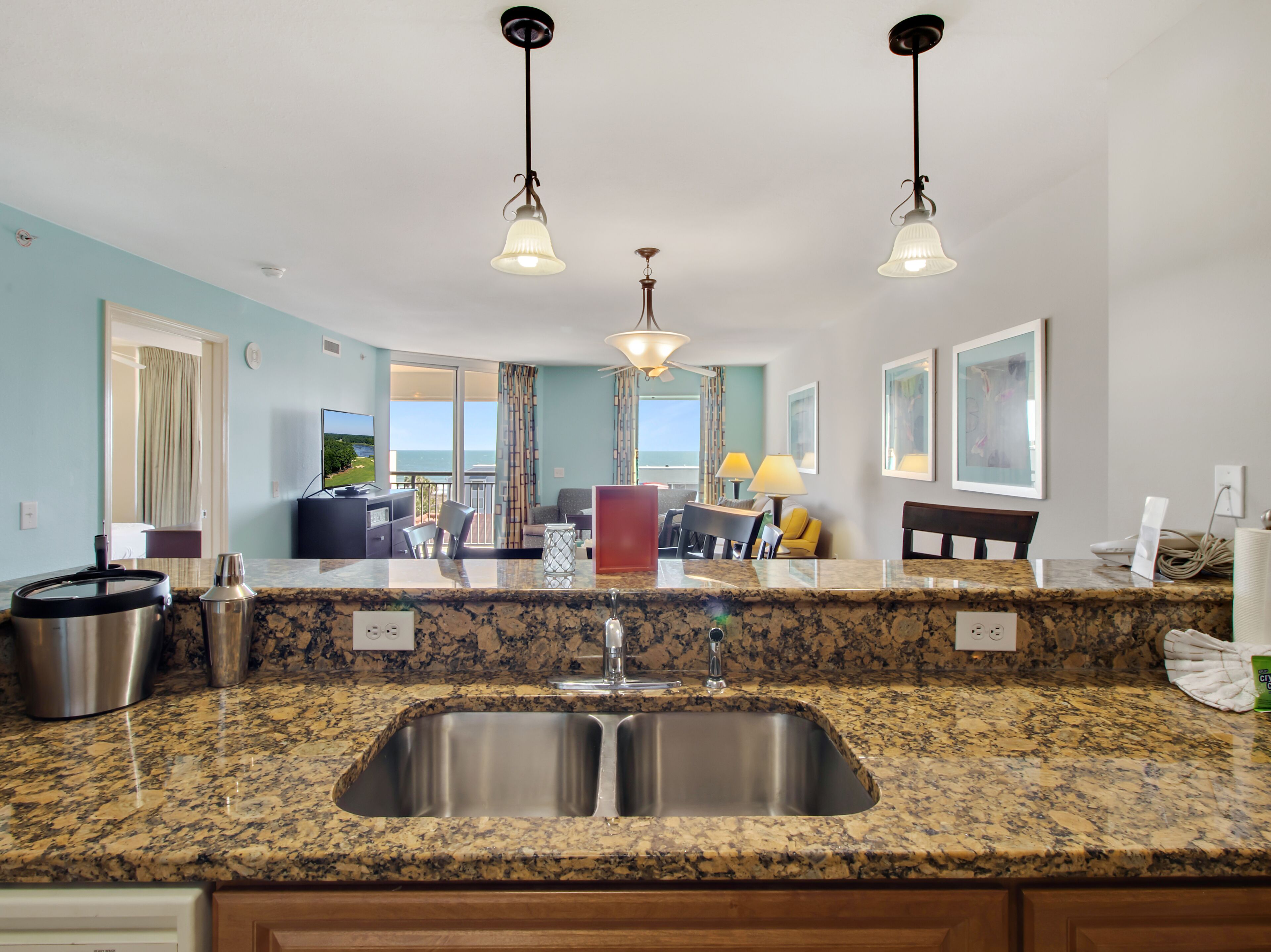 3BR-5th floor North Oceanview condo|Close to beach