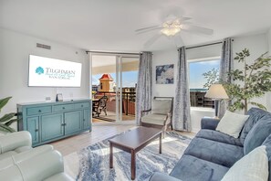 Smart TV, DVD player, stereo