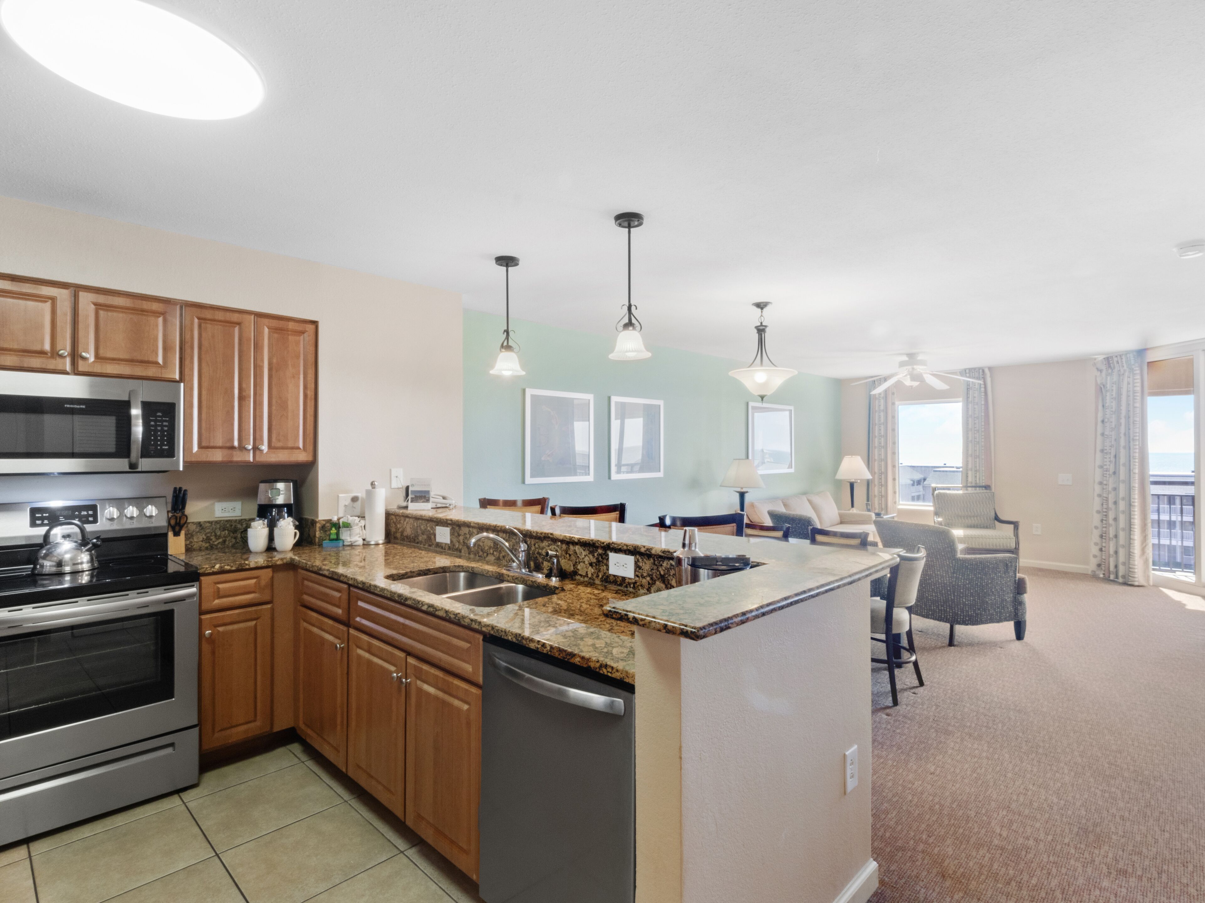 3BR-5th floor Oceanview condo|Short walk to beach|