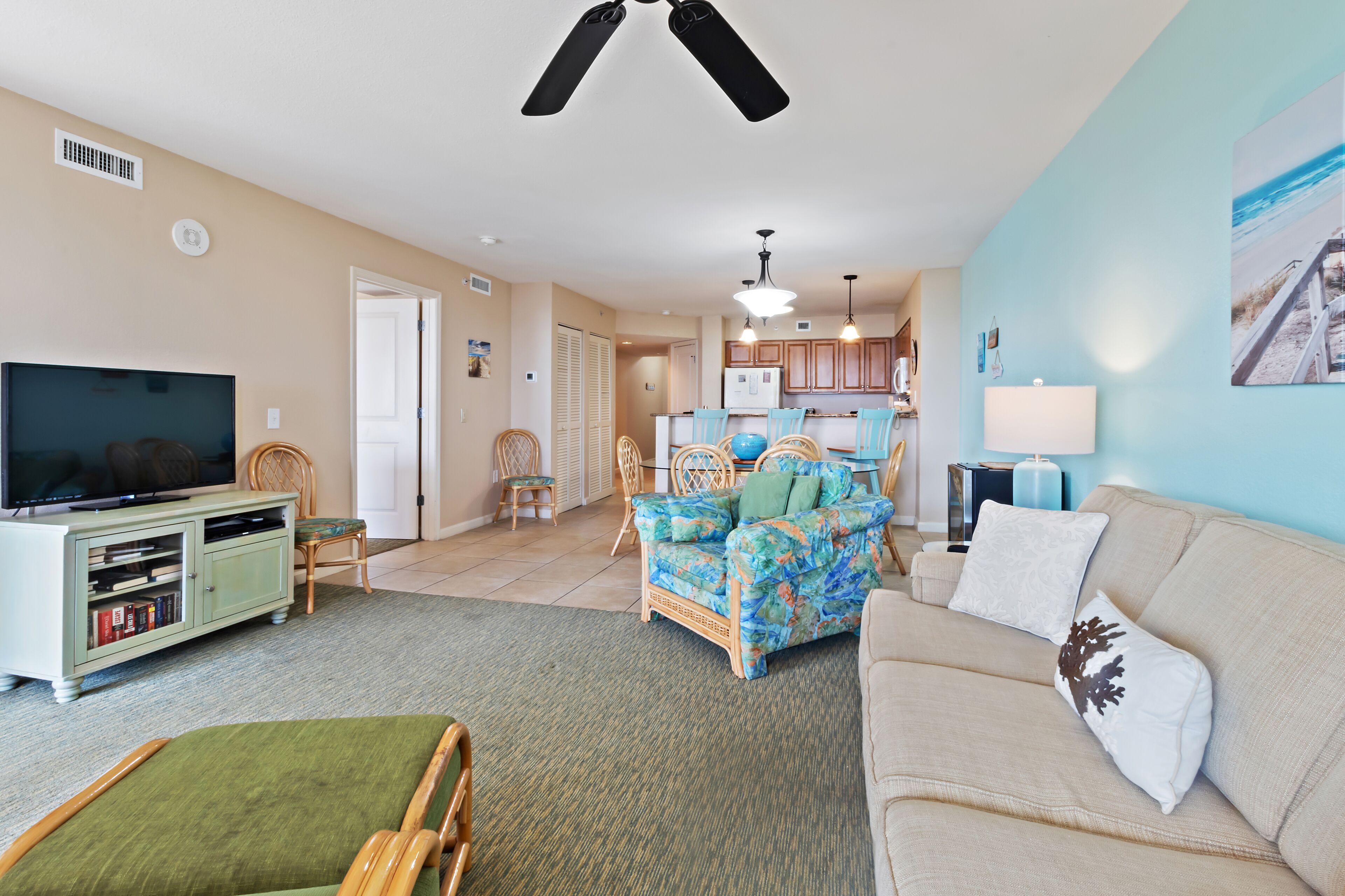 3BR- 6th floor- Oceanview condo| Short walk to beach| Resort Access|