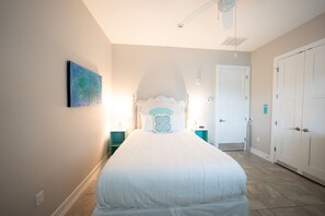1 bedroom, iron/ironing board, WiFi, bed sheets - Key West Style Apartment - with pool/hot-tub (Dunedin)