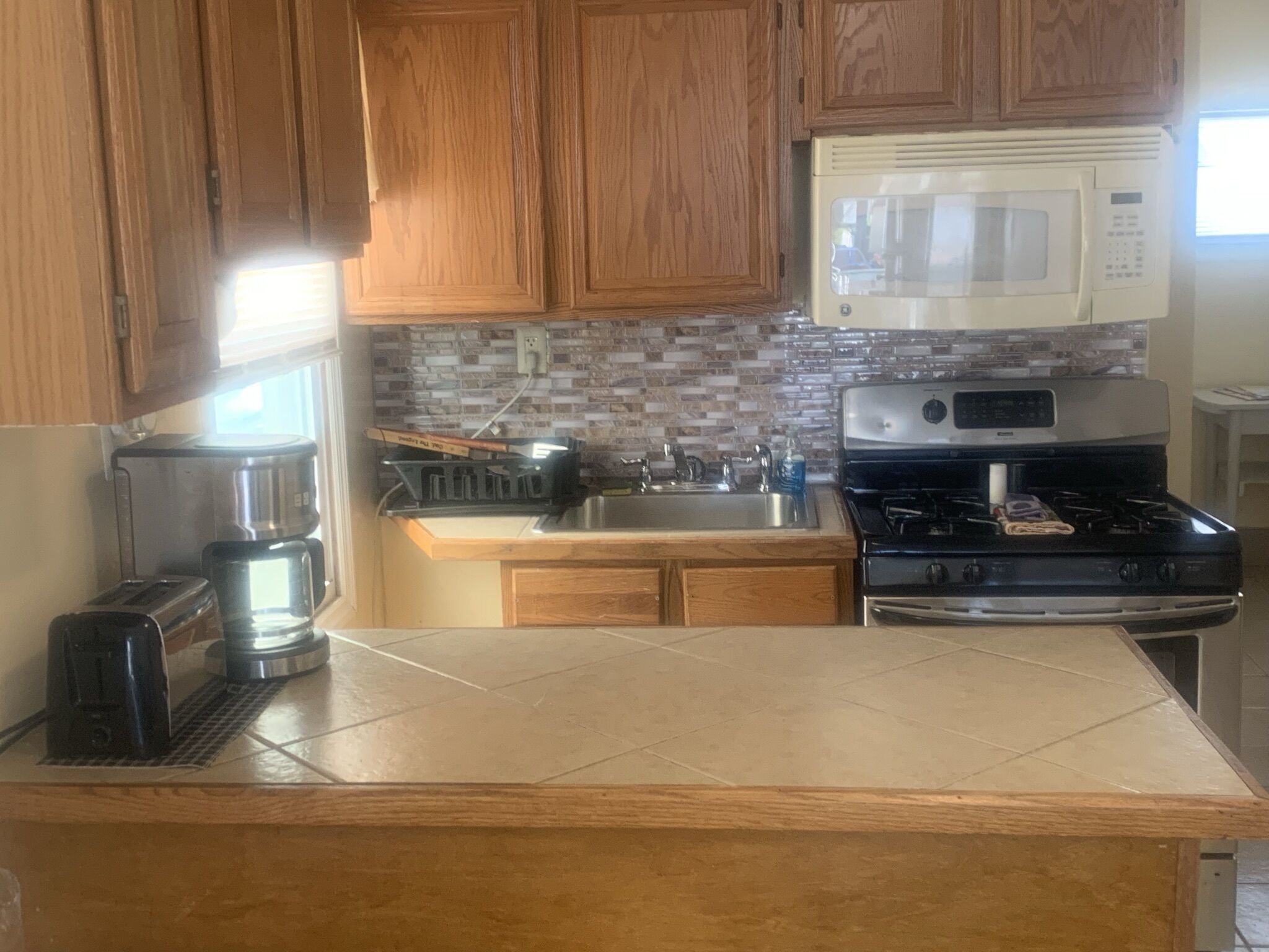 Charming 4bedroom/Lg. fenced in yard- 5 min to boardwalk&beach, w/fire pit