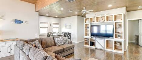 TV, DVD player, offices