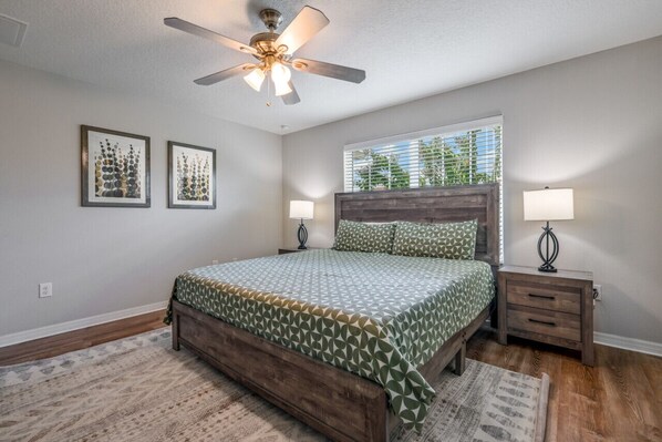 3 bedrooms, desk, iron/ironing board, travel cot