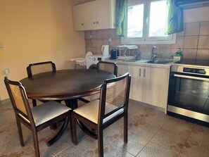 شقة عائلية | 3 عدّة غرف نوم وخزنة داخل الغرفة ومكواة/لوح كي وواي فاي مجانًا