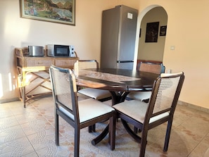 Family Apartment | 3 bedrooms, in-room safe, iron/ironing board, free WiFi