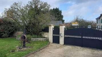 Enceinte de lâhĂ©bergement