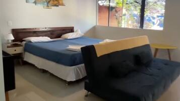 Quarto quádruplo família | Quartos à prova de som, ferros/tábuas de passar roupa, Wi-Fi de cortesia