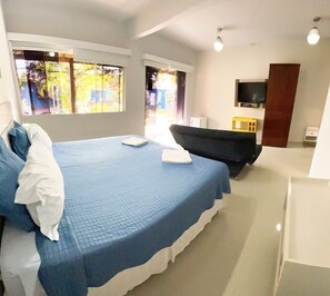 ファミリー 4 人部屋 | 防音設備、アイロン / アイロン台、WiFi (無料)