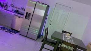 House | 4 bedrooms, WiFi (free), bed sheets - New Air (Pompano Beach)
