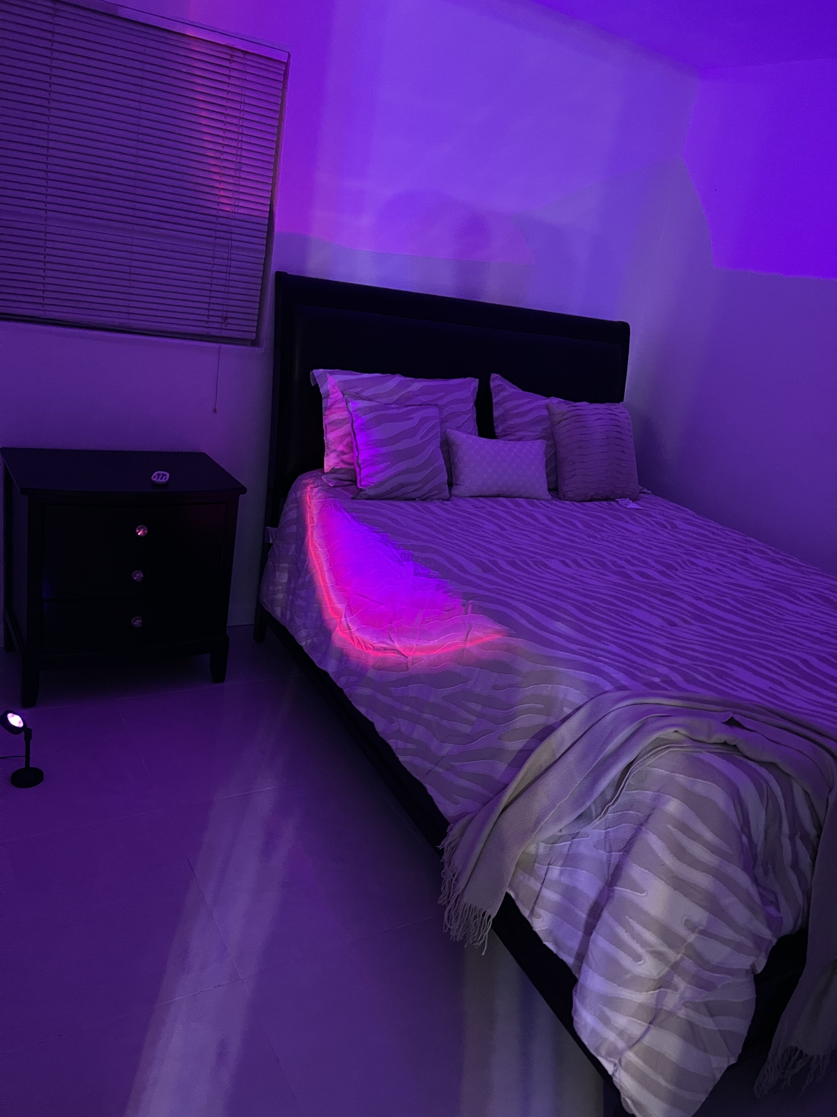 House | 4 bedrooms, free WiFi, bed sheets